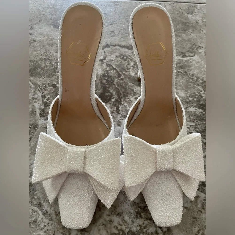Nalebe Womens white glitter pumps. absolutely stunning! Perfect condition - Picture 1 of 4